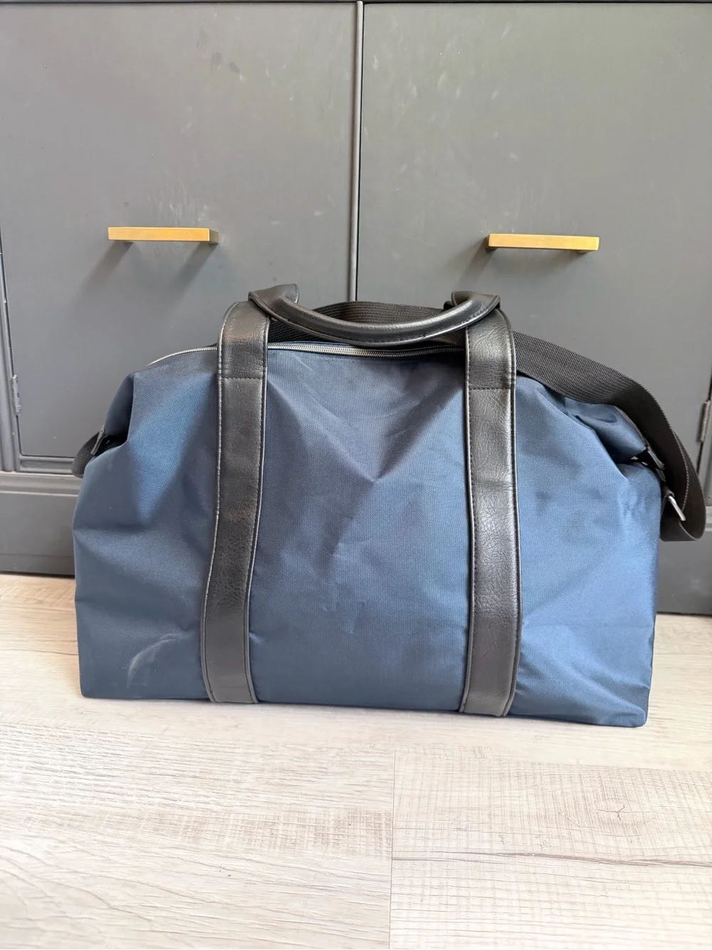 Jimmy Choo Parfums Navy Weekender Duffel Travel Bag Overnight Gym Tote